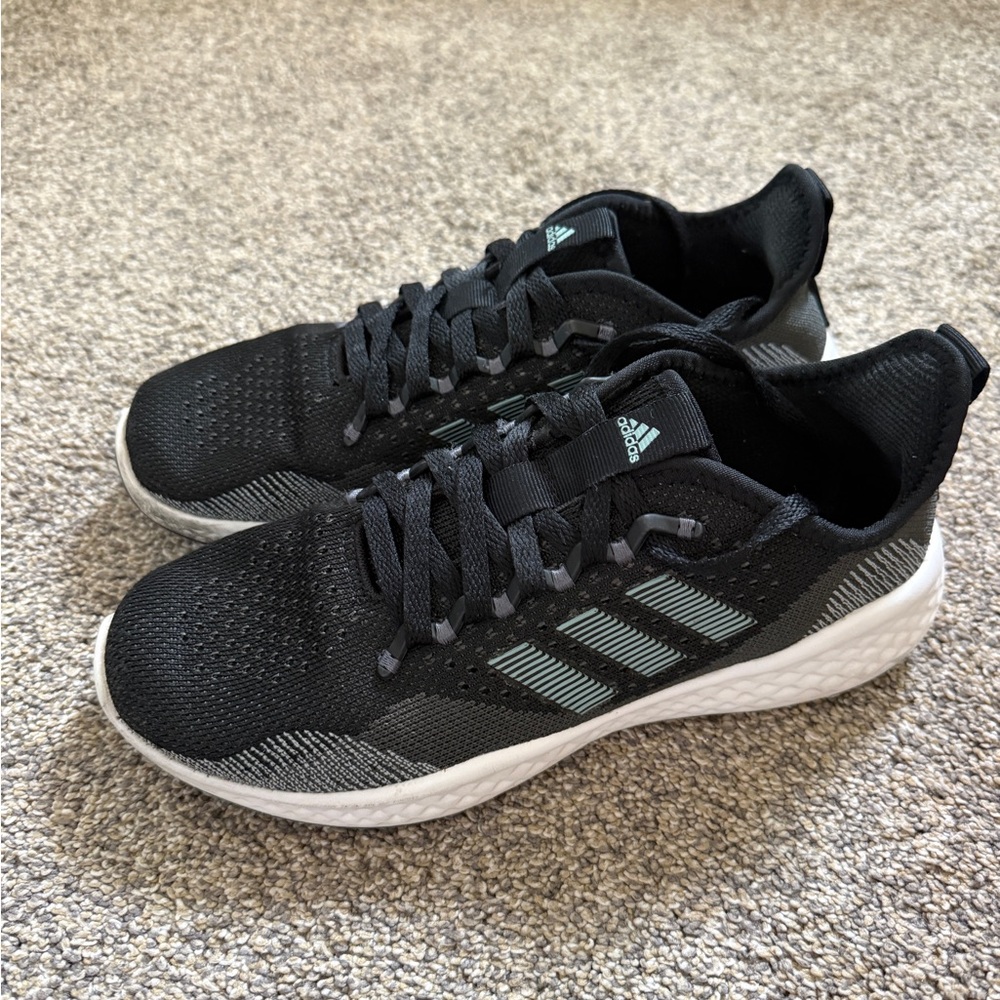 Adidas Fluidflow 2.0 Atheltic Shoes - Picture 2 of 8